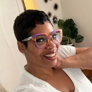 Meet your Posher, Stacey